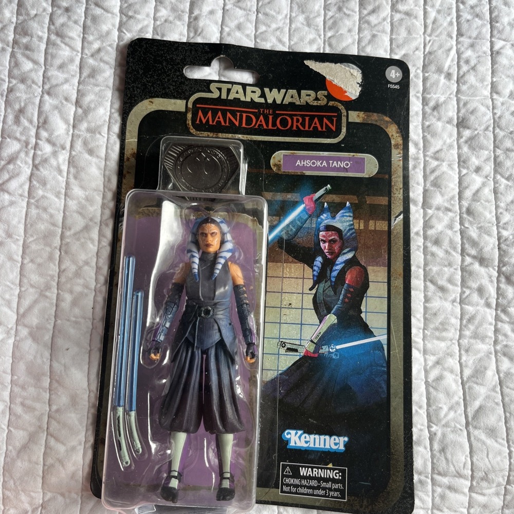Ahsoka Tano 6" Star Wars The Mandalorian NIB w/ New Republic